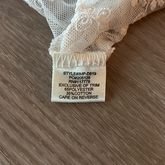 Love stitch Floral Cover up - Picture 6 of 7